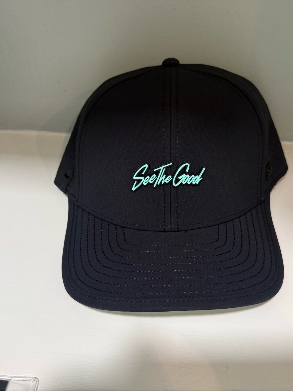Melin 'See The Good' Black Hat. Compass fit. Size XL